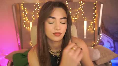 Erica online show from May 2026 06:19:01 AM
