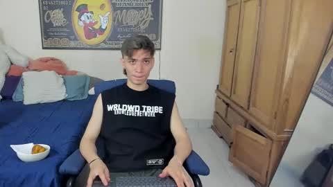 Snapshot of erick_de_rossee chatting on December 2025 05:42:02 PM erick_de_rossee online show from December 2025 05:42:02 PM