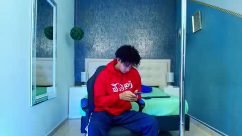   online show from October 2025 03:39:02 AM