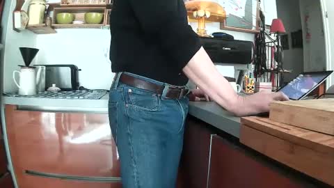 Snapshot of ericstephcam31 chatting on March 2025 12:04:02 PM Steph et Eric online show from March 2025 12:04:02 PM