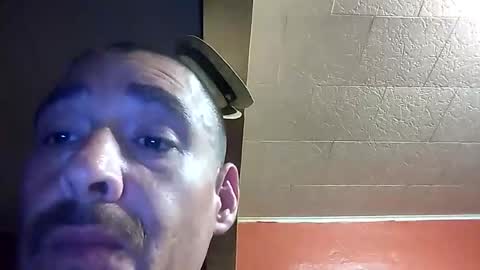 erik15516 online show from May 2026 02:09:02 AM
