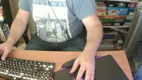 Snapshot of erik_dapper chatting on July 2026 05:06:02 PM Erik Dapper online show from July 2026 05:06:02 PM