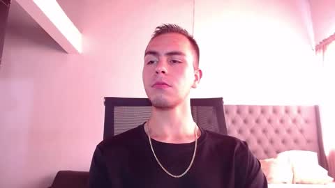 Snapshot of erik_rodriguez chatting on January 2026 03:17:02 PM Erik rodriguez online show from January 2026 03:17:02 PM