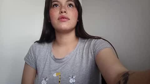 Snapshot of erika_depp chatting on December 2024 10:10:01 PM Erika online show from December 2024 10:10:01 PM