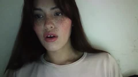 Snapshot of erika_depp chatting on November 2025 10:19:01 PM Erika online show from November 2025 10:19:01 PM