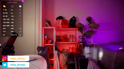 Snapshot of erika_kirman chatting on March 2025 04:51:02 PM Erika online show from March 2025 04:51:02 PM