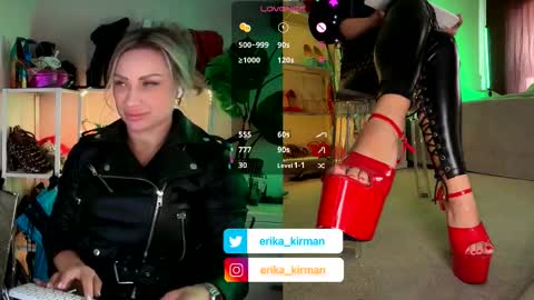 Snapshot of erika_kirman chatting on November 2025 02:29:02 PM Erika online show from November 2025 02:29:02 PM