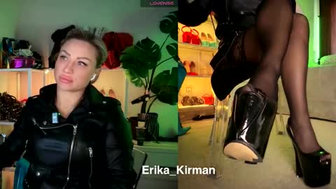 Snapshot of erika_kirman chatting on November 2025 10:41:02 AM Erika online show from November 2025 10:41:02 AM