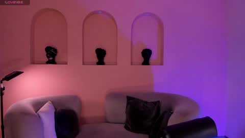 Erika Benz online show from June 2026 12:28:02 PM