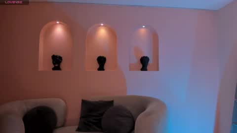 Erika Benz online show from June 2026 12:20:01 PM
