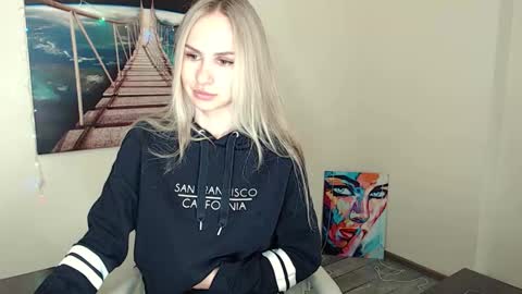 Erika online show from October 2025 11:50:02 AM