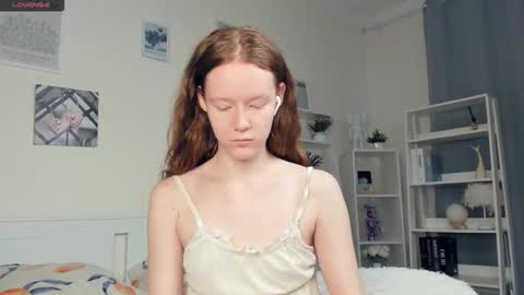 Snapshot of erline_may chatting on October 2025 07:28:02 AM Sofia online show from October 2025 07:28:02 AM