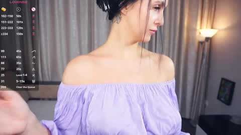 Erline and Monica online show from November 2025 07:07:02 PM