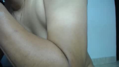 Snapshot of eros_69_smith chatting on December 2025 06:13:02 PM Eros Smith online show from December 2025 06:13:02 PM