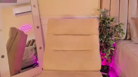 Snapshot of eros_becker_ chatting on March 2026 06:43:02 AM eros_becker_ online show from March 2026 06:43:02 AM