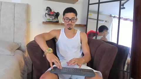 Snapshot of eros_becker_ chatting on March 2026 07:00:02 PM eros_becker_ online show from March 2026 07:00:02 PM