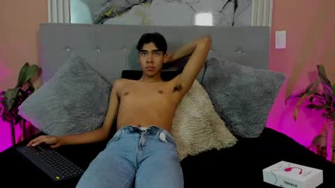 Eros Lux1 online show from April 2026 12:10:01 PM
