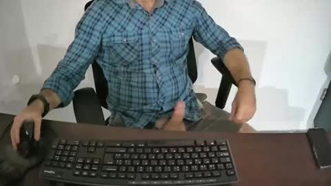 Snapshot of eroskatt chatting on January 2025 03:44:02 AM Eroskatt online show from January 2025 03:44:02 AM