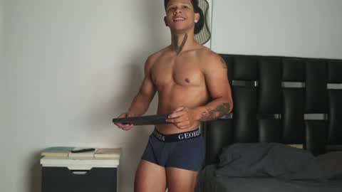 Snapshot of erosscott chatting on December 2024 10:06:01 PM Eros online show from December 2024 10:06:01 PM