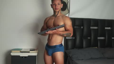 Snapshot of erosscott chatting on December 2024 12:43:02 AM Eros online show from December 2024 12:43:02 AM