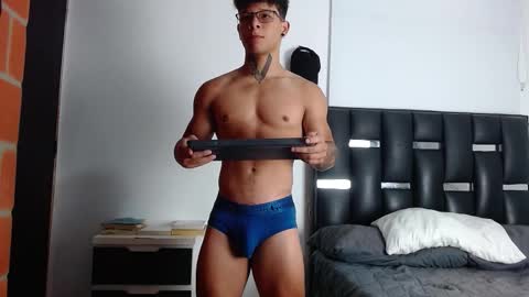 Snapshot of erosscott chatting on October 2025 03:13:01 PM Eros online show from October 2025 03:13:01 PM