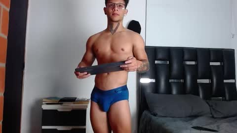 Snapshot of erosscott chatting on January 2026 01:09:02 AM Eros online show from January 2026 01:09:02 AM