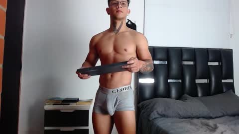 Snapshot of erosscott chatting on February 2026 11:12:02 PM Eros online show from February 2026 11:12:02 PM