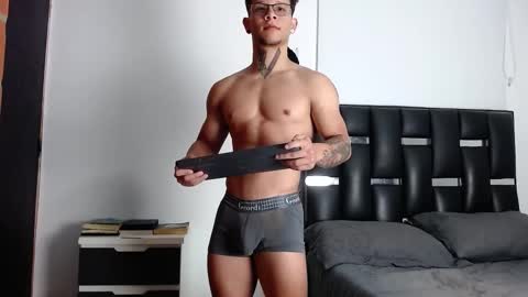 Snapshot of erosscott chatting on February 2026 08:31:02 PM Eros online show from February 2026 08:31:02 PM