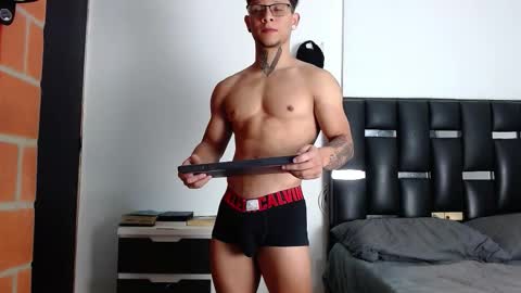 Snapshot of erosscott chatting on February 2026 05:58:01 PM Eros online show from February 2026 05:58:01 PM