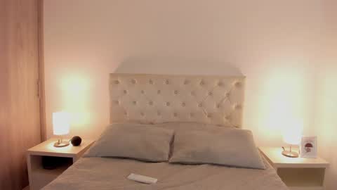 Snapshot of erotic_boobs chatting on December 2024 08:37:01 PM Karen online show from December 2024 08:37:01 PM