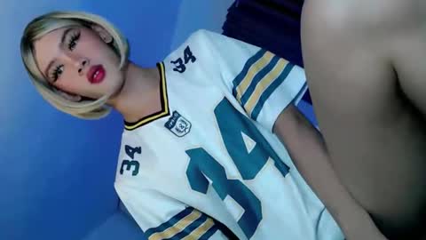 erotic_empress18 online show from May 2026 11:22:02 PM