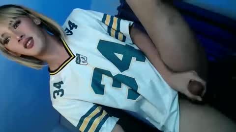 erotic_empress18 online show from May 2026 10:25:01 PM