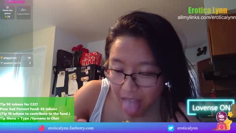 Snapshot of eroticalynn chatting on December 2024 08:51:02 PM Lynn online show from December 2024 08:51:02 PM