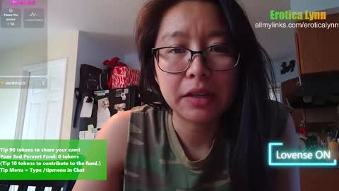 Snapshot of eroticalynn chatting on February 2025 07:32:02 PM Lynn online show from February 2025 07:32:02 PM