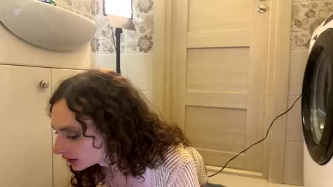 Snapshot of eroticartsss chatting on January 2026 09:28:02 PM Rachel Rach online show from January 2026 09:28:02 PM