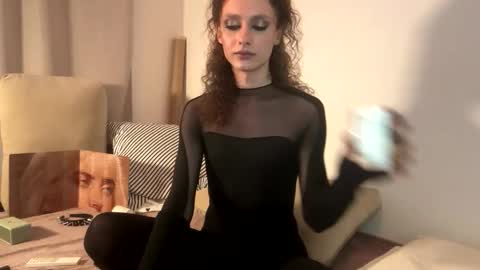 Snapshot of eroticartsss chatting on February 2026 01:04:01 PM Rachel Rach online show from February 2026 01:04:01 PM