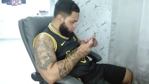 Eroticoblack online show from May 2026 04:07:02 AM