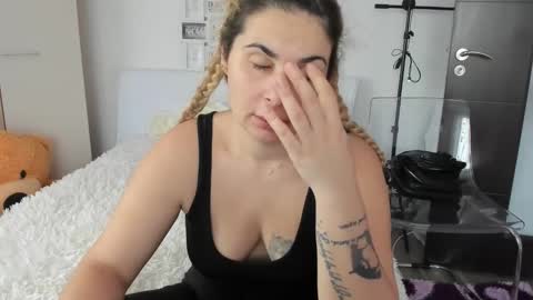 eroticsensualkitty4u online show from December 2024 08:37:02 AM