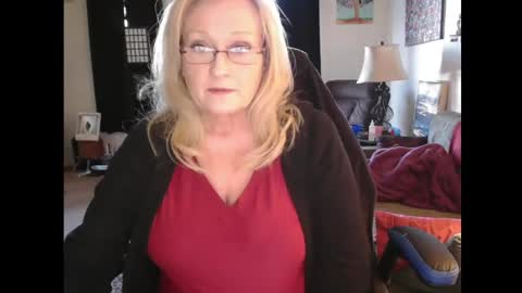 Snapshot of eroticsiren2 chatting on February 2025 08:27:02 PM EroticSiren2 online show from February 2025 08:27:02 PM