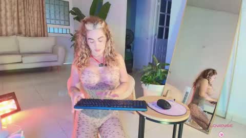 TINY  online show from November 2025 10:10:02 PM