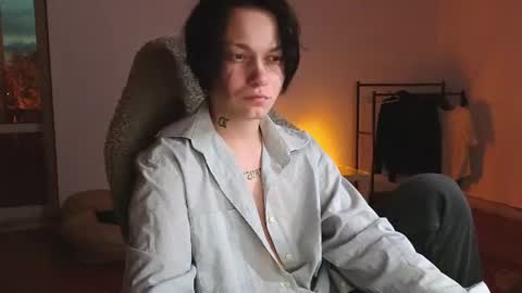 esajukyy online show from June 2026 04:12:02 PM
