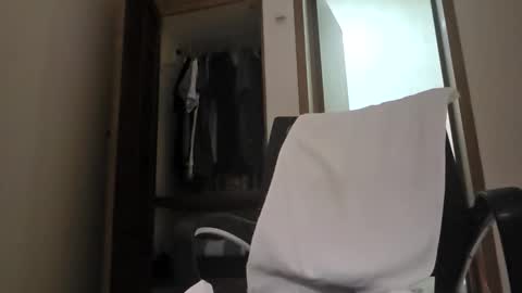 escorpion51 online show from April 2026 03:40:02 AM