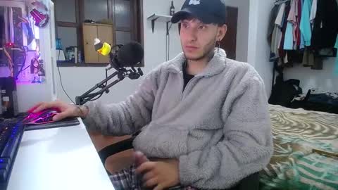 Snapshot of esjrobles chatting on January 2025 11:48:01 AM Esteban online show from January 2025 11:48:01 AM