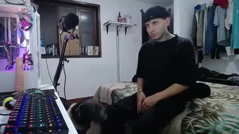 Snapshot of esjrobles chatting on January 2025 02:15:01 AM Esteban online show from January 2025 02:15:01 AM