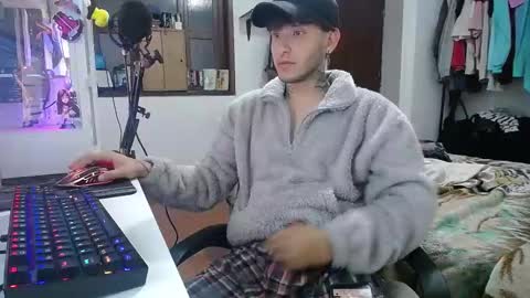 Snapshot of esjrobles chatting on January 2025 06:03:02 AM Esteban online show from January 2025 06:03:02 AM