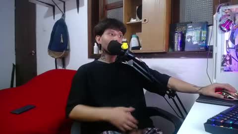 Snapshot of esjrobles chatting on February 2025 04:05:02 PM Esteban online show from February 2025 04:05:02 PM