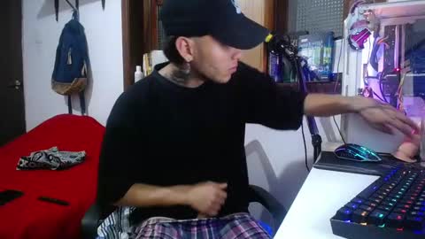 Snapshot of esjrobles chatting on February 2025 01:55:01 AM Esteban online show from February 2025 01:55:01 AM