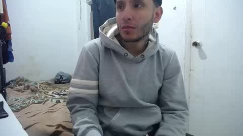 Snapshot of esjrobles chatting on September 2025 12:40:01 PM Esteban online show from September 2025 12:40:01 PM
