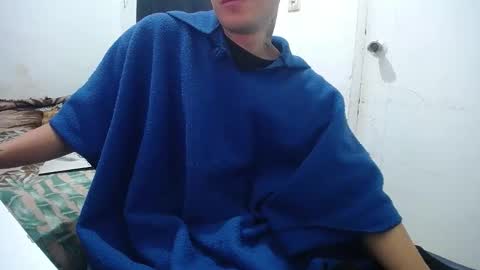 Snapshot of esjrobles chatting on October 2025 06:05:01 PM Esteban online show from October 2025 06:05:01 PM