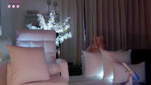 Esther online show from February 2026 09:20:01 PM